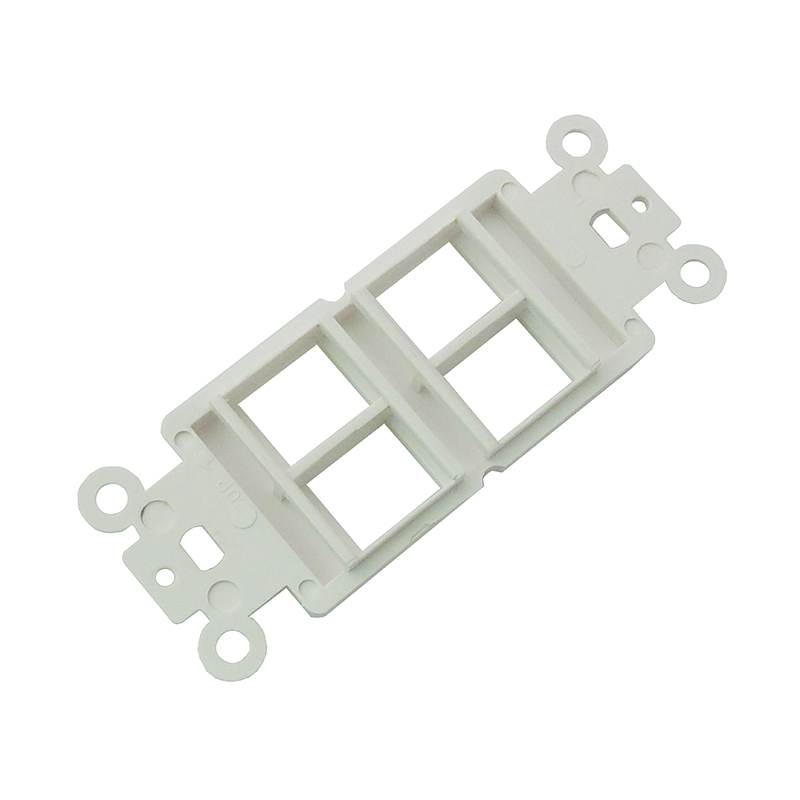 Karbon A/V DECORA 4 HOLE WALL PLATE NON UL WHITE K3605
